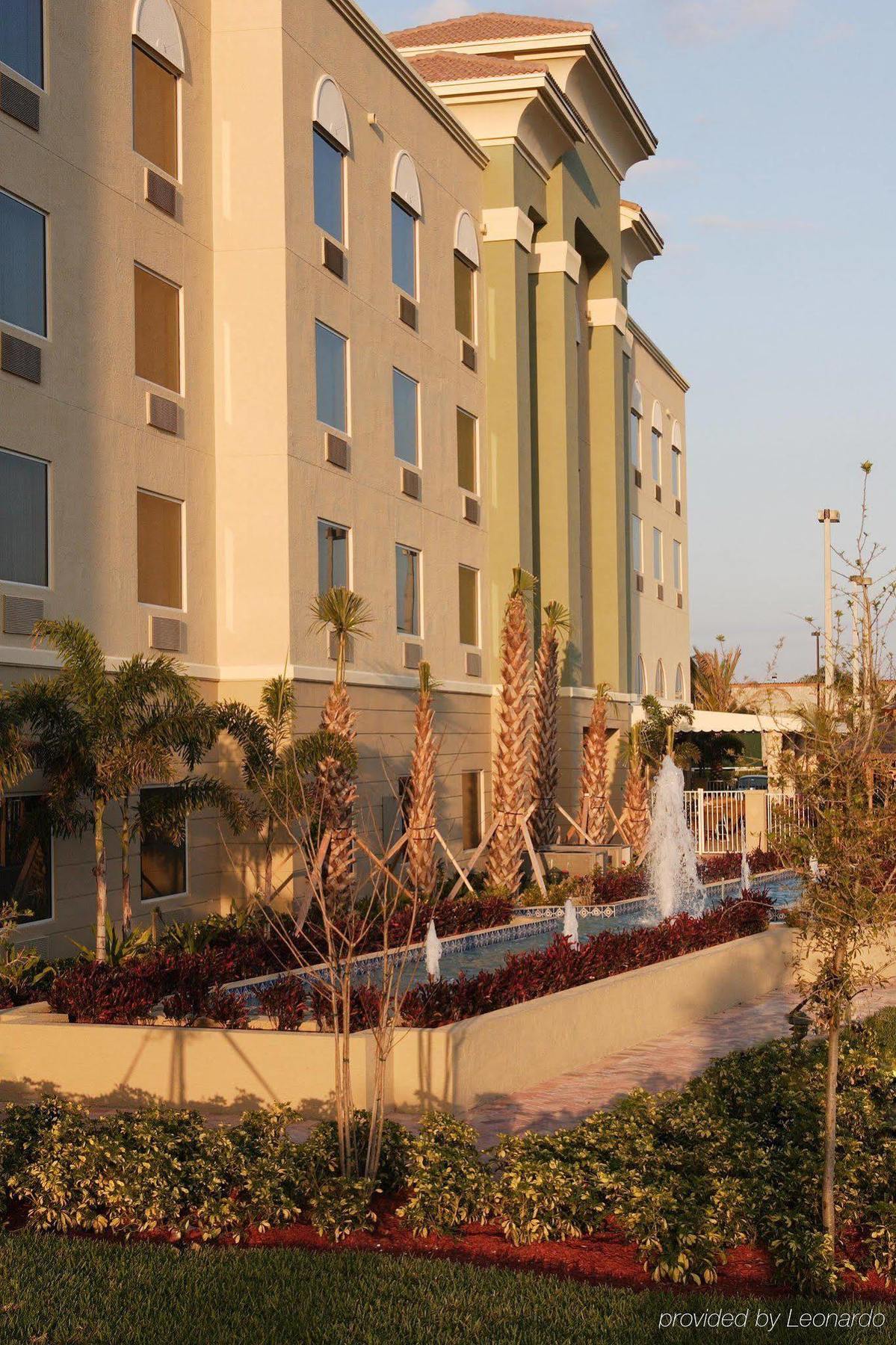 Hampton Inn & Suites Wellington Royal Palm Beach Eksteriør bilde